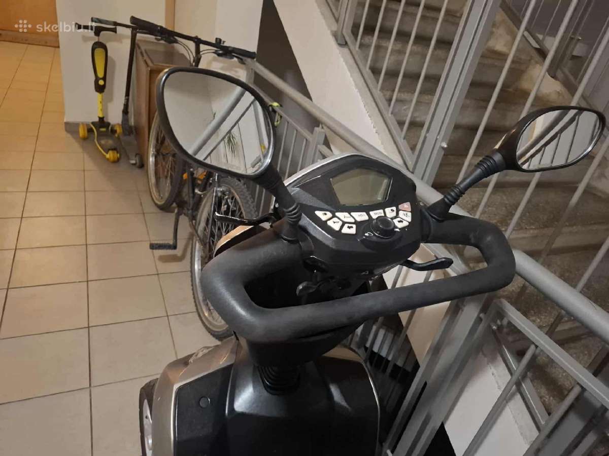 Parduodu tvarkingą skuterį Kymco - nuotraukos Nr. 3