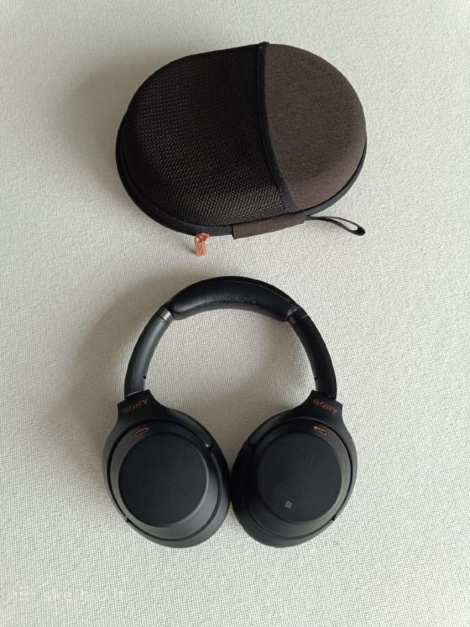 Sony Wh-1000xm3 belaidės ausinės.