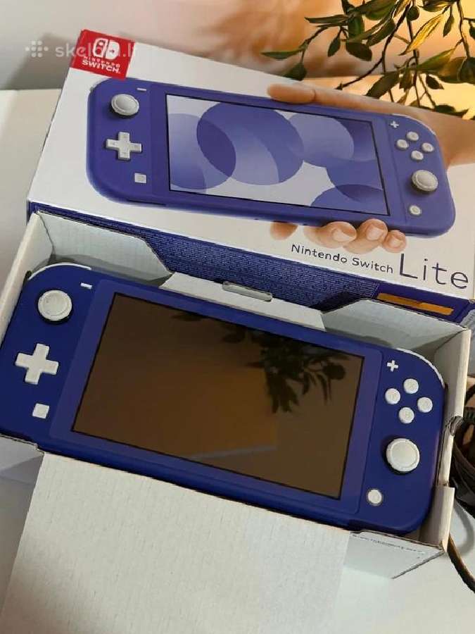 Nintendo Switch Lite (naudota 2 kartus)