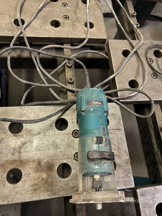Freza makita 3707f