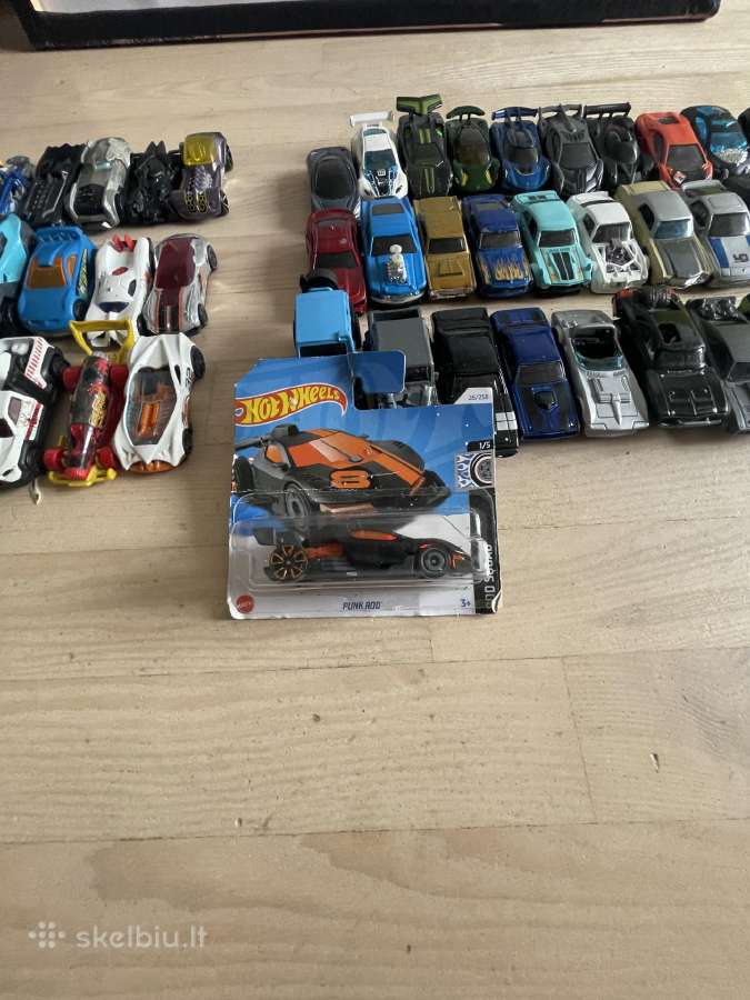 Hot Wheels mašinėles - nuotraukos Nr. 11