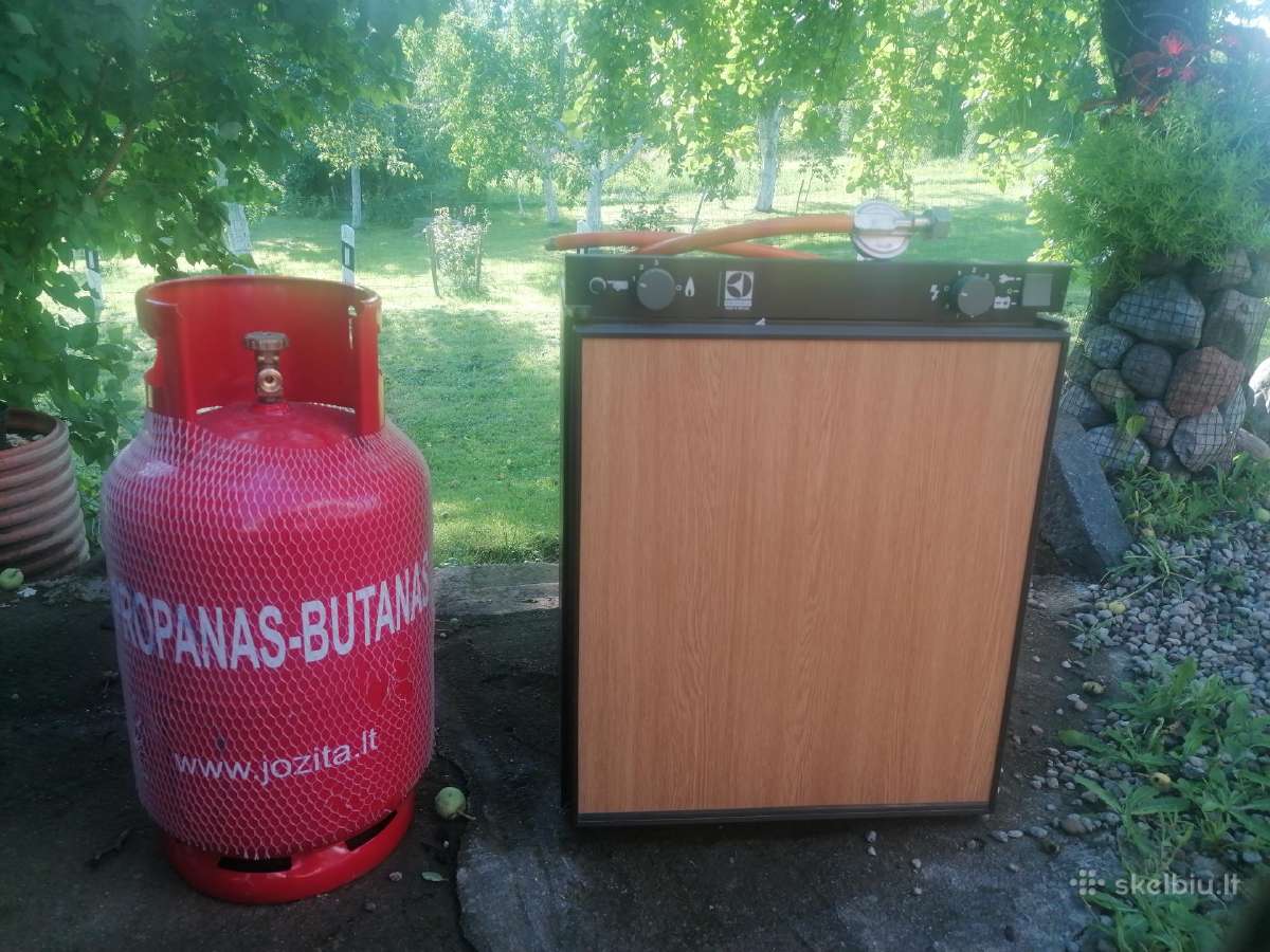 Parduodu kemperio šaldytuvą su balionu 320eur