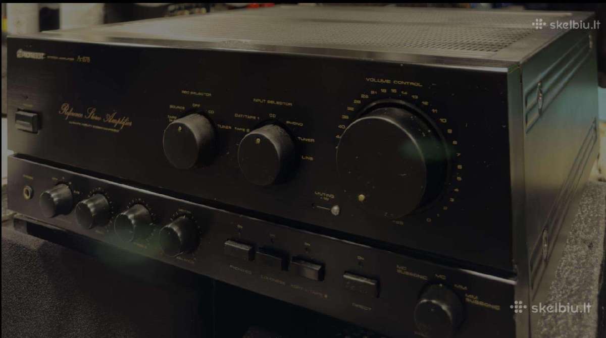 Pioneer A-878 / stiprintuvai