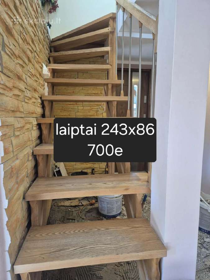 Vidaus mediniai laiptai