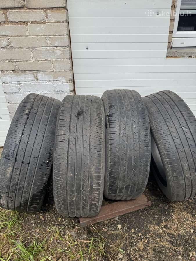 Padangos. Goodyear efficientgrip suv4x4