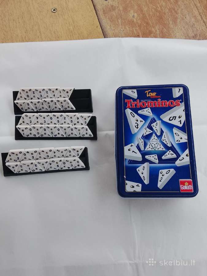 Domino triominos