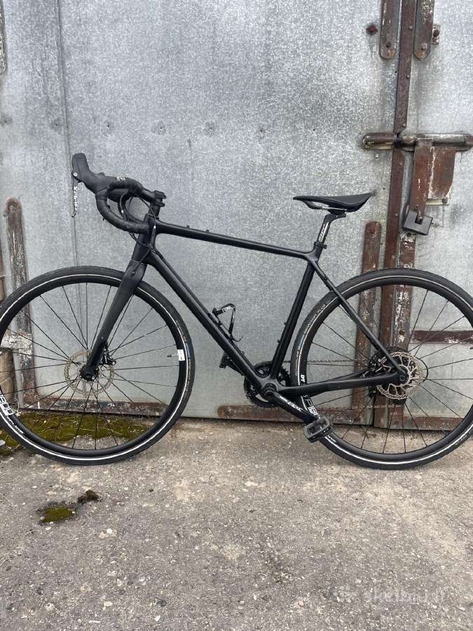 Nakamura gravel dviratis