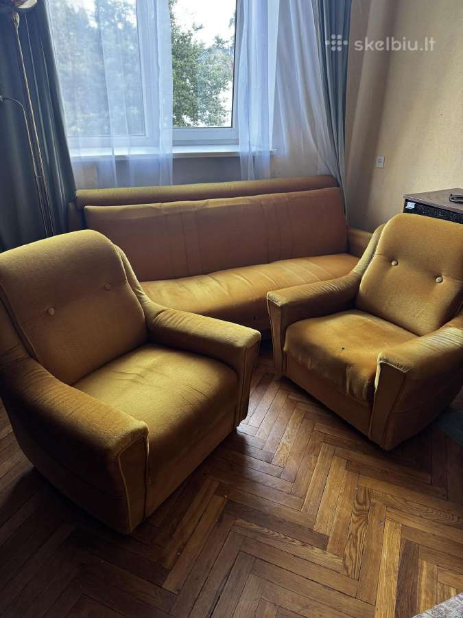 Dovanoju sofa su foteliais