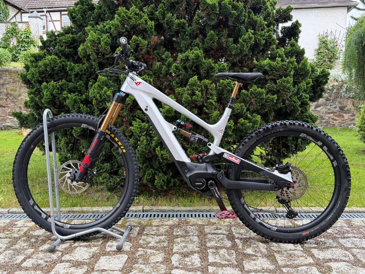 YT Decoy Mx CF Pro Race XL – naujas variklis ir ak - nuotraukos Nr. 2
