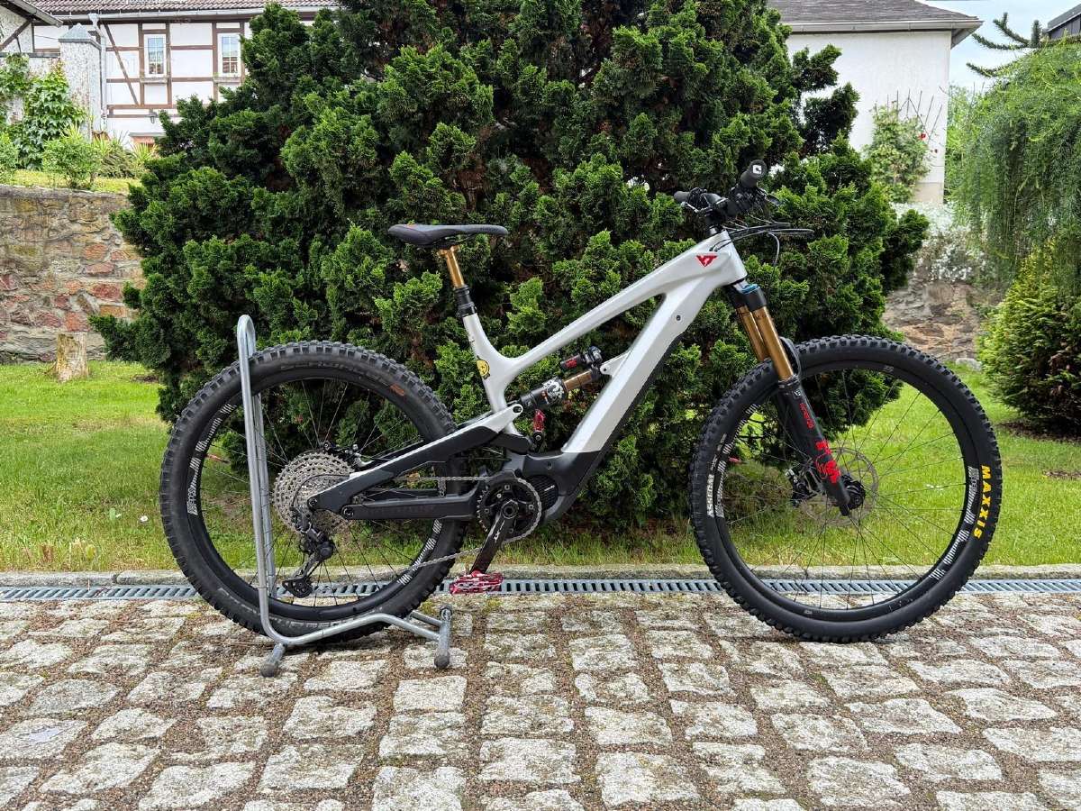 YT Decoy Mx CF Pro Race XL – naujas variklis ir ak - nuotraukos Nr. 3