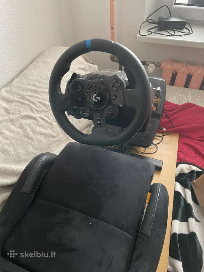 Sedyne playseat kartu su vairu Logitech g923