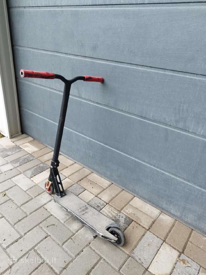 Triukinis paspirtukas, riedlentės - nuotraukos Nr. 2