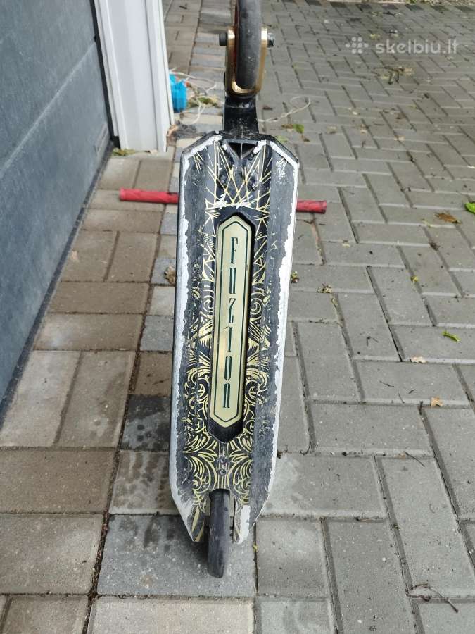 Triukinis paspirtukas, riedlentės - nuotraukos Nr. 7