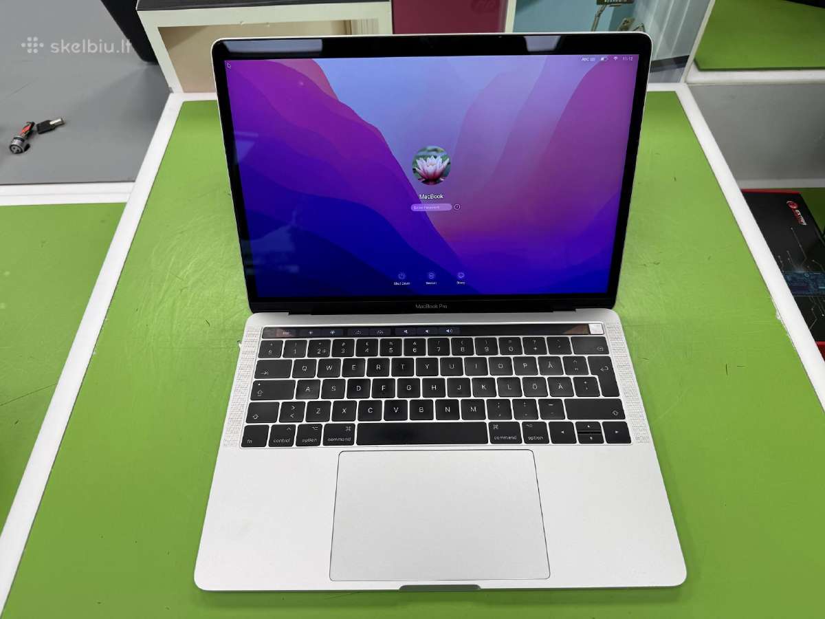 MacBook Pro 13" 2017 i7 / 500gb / 16gb