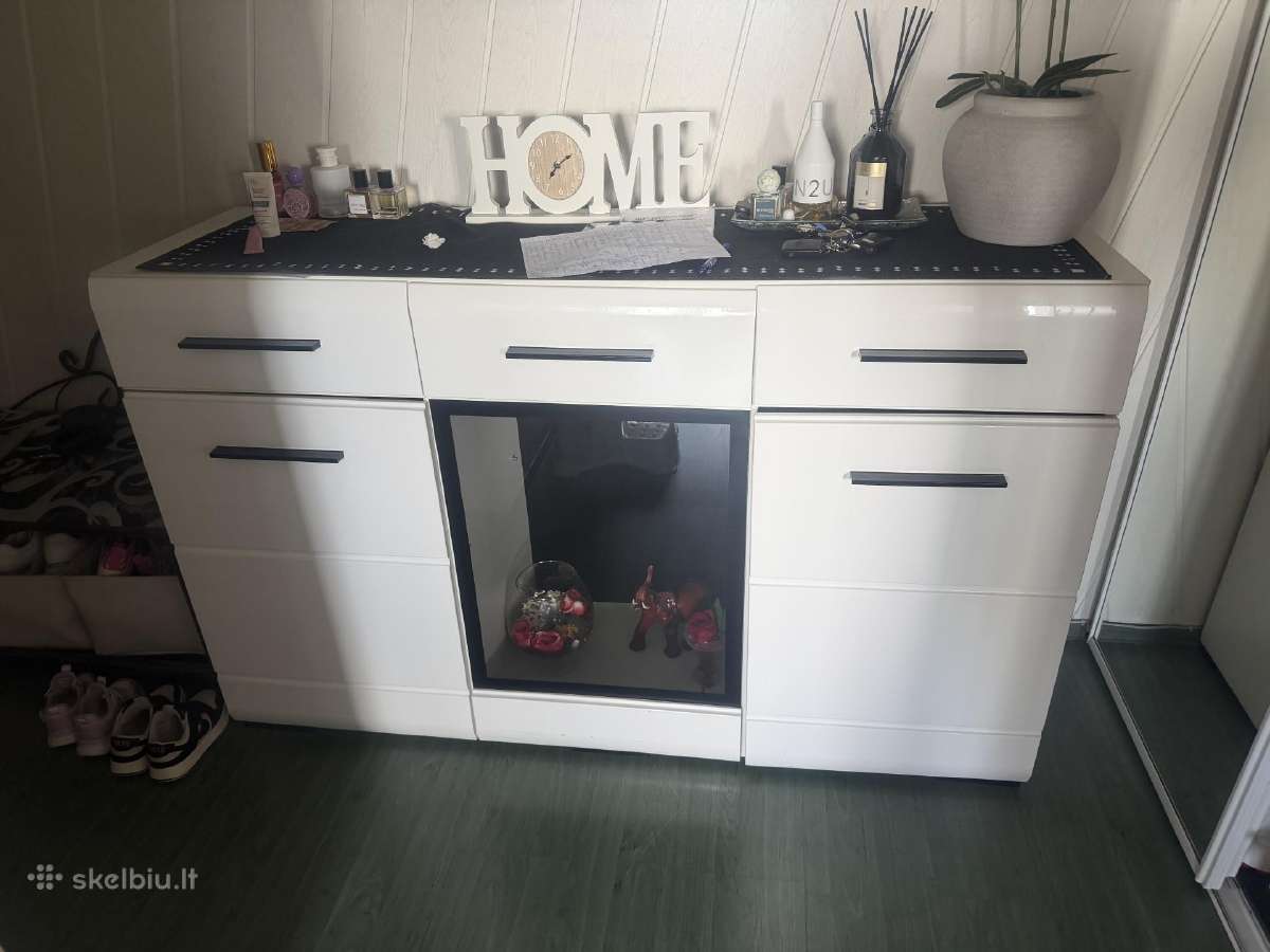 Parduodama komoda
