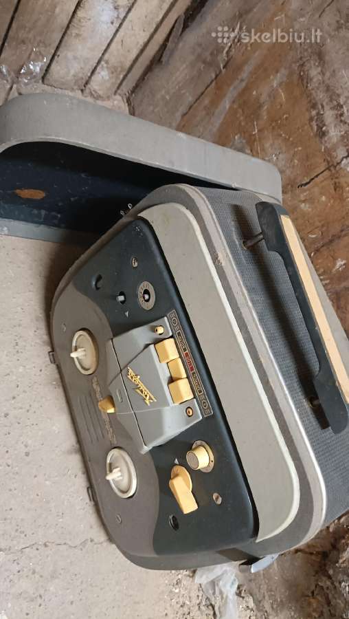 Kometa magnetofonas