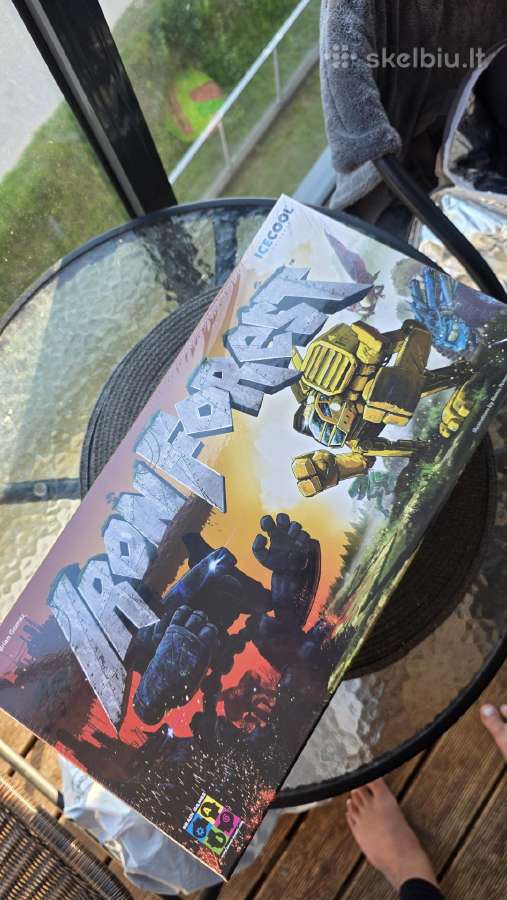 Iron Forest Kickstarter Exclusive + Card Sleeve - nuotraukos Nr. 3
