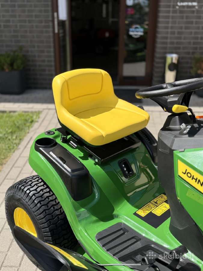 Sodo traktoriukas John Deere X107 .Akcija. - nuotraukos Nr. 4