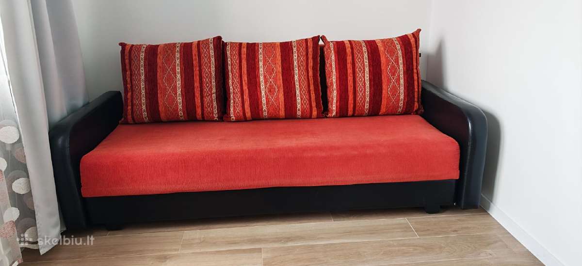 Mažai naudota sofa-lova