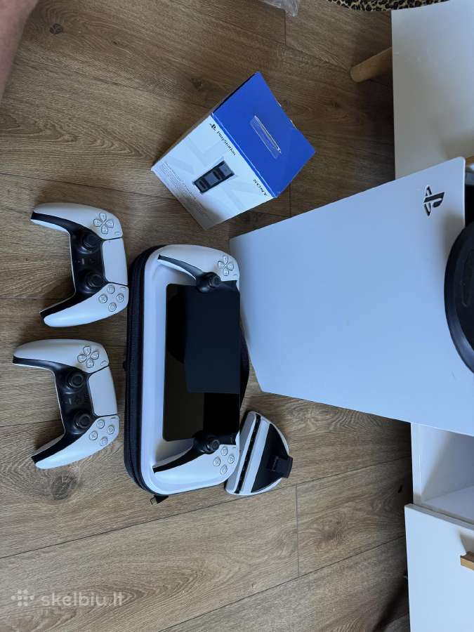 Sony playstation 5 + ps portal + 2pultai + charger