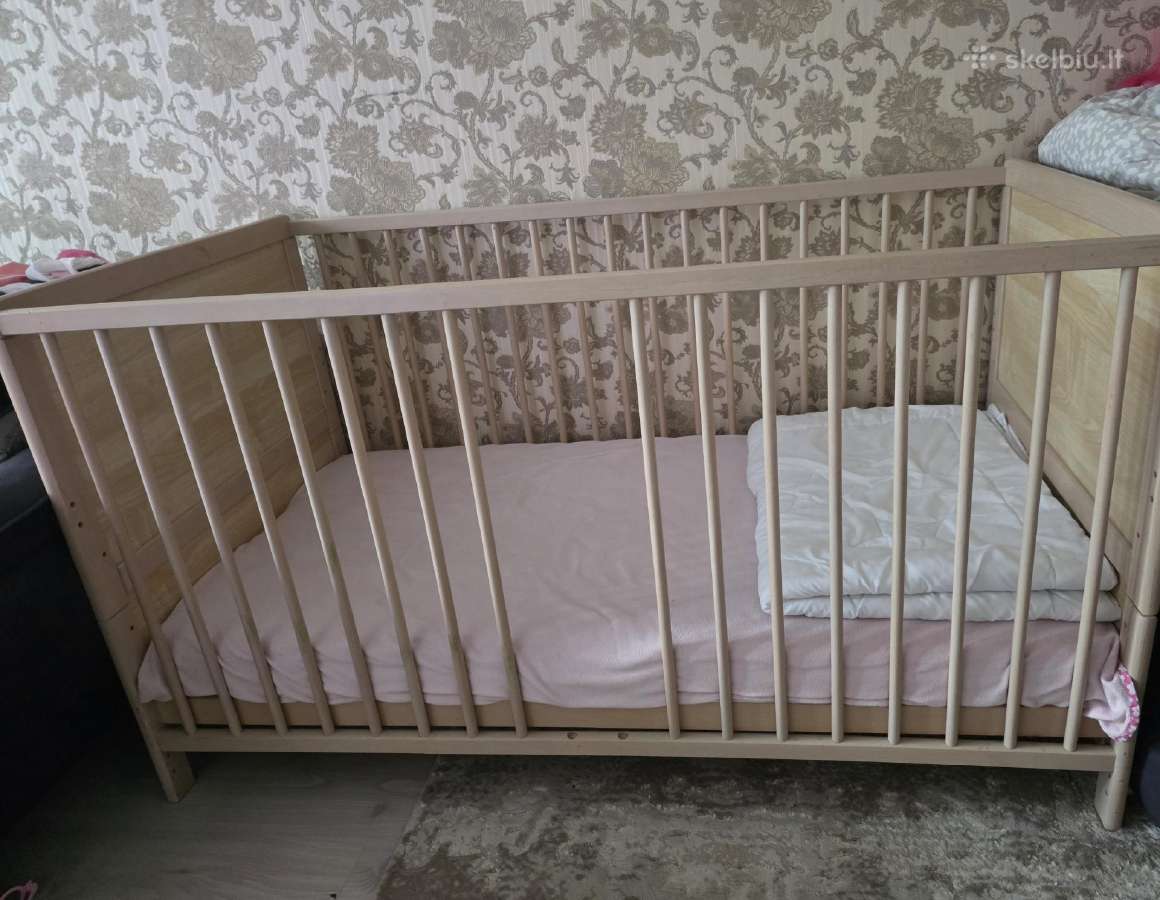 Lovytė su čiužiniu