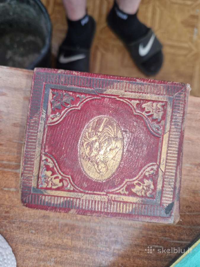 Parduoda seną 1862m giesmių knyga "kantyczkas"