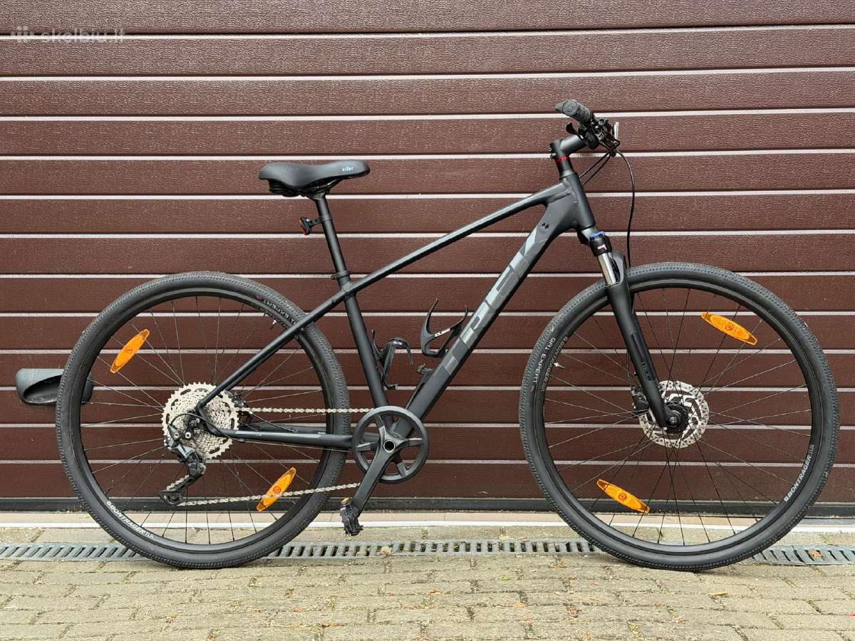 Trek Dual Sport 3. Naudotas tik apie 300 km