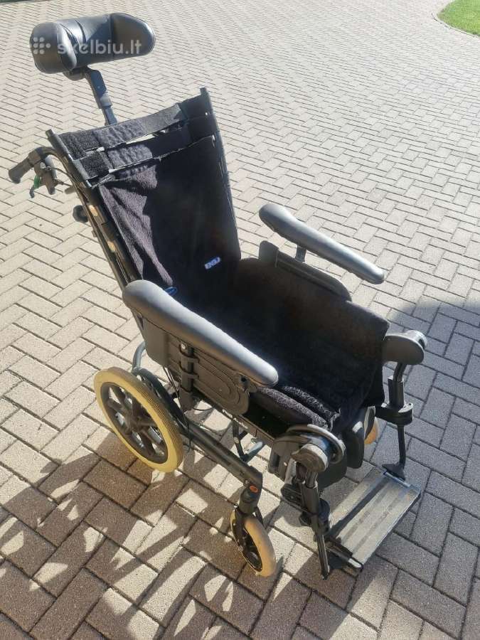 Parduodamas neįgalusis vežimėlis