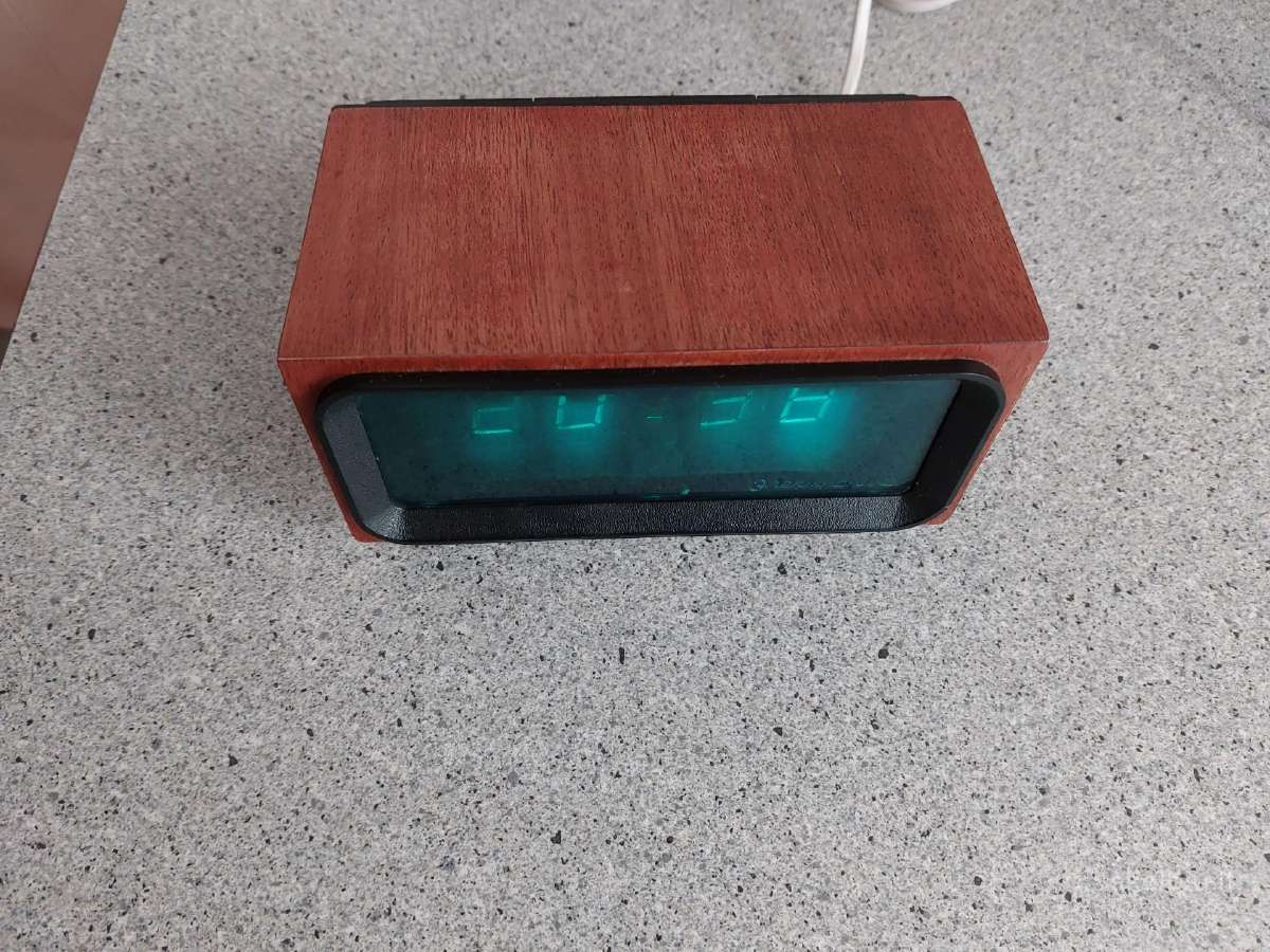 Laikrodis elektronika 1980m - nuotraukos Nr. 2