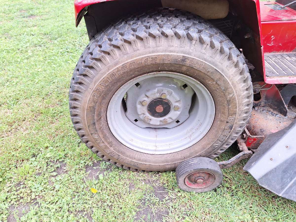 Toro Wheel Horse 265 sodo traktoriukas - nuotraukos Nr. 10