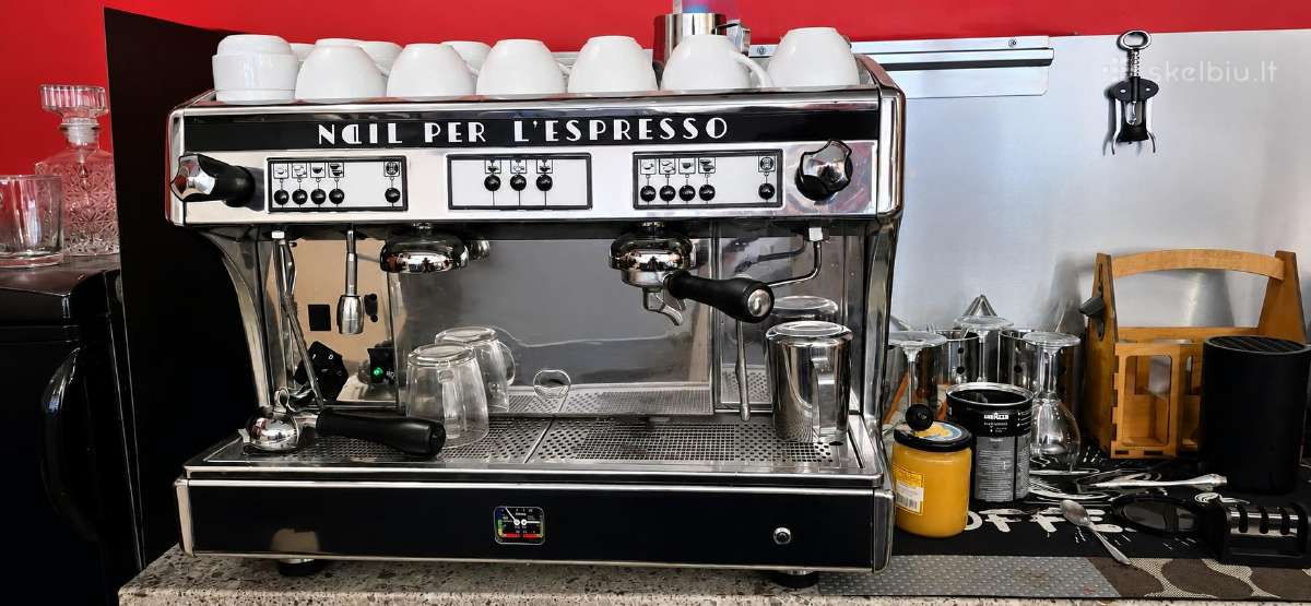 2 grupių espresso kavos aparatas tik (400 euro)