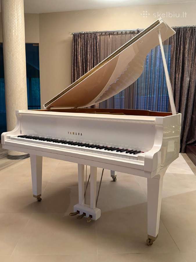 Yamaha White Grand Piano Fortepijonas