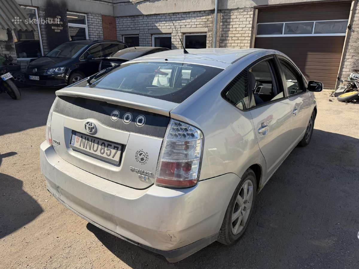Toyota Prius nuoma / Rent - nuotraukos Nr. 10