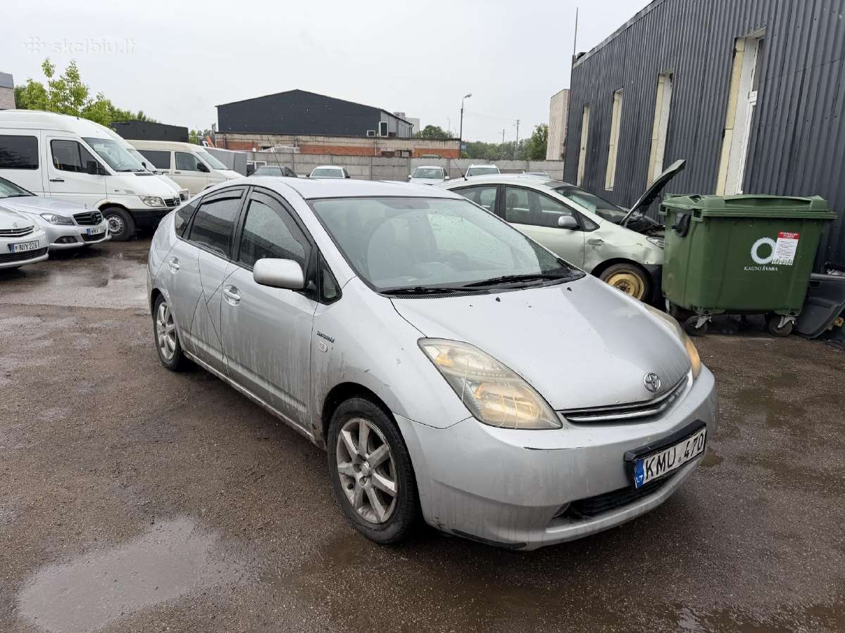 Toyota Prius nuoma / Rent - nuotraukos Nr. 7