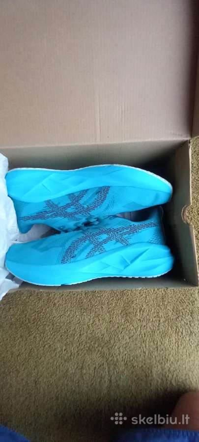 Asics Novablast 5.