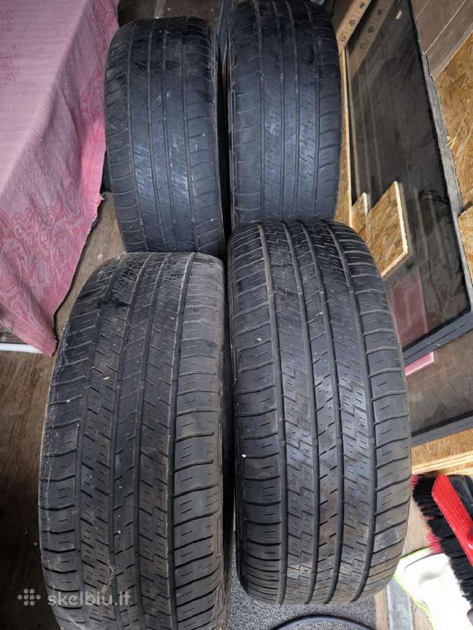 Continental contact 4x4 M+s 235 55 r17