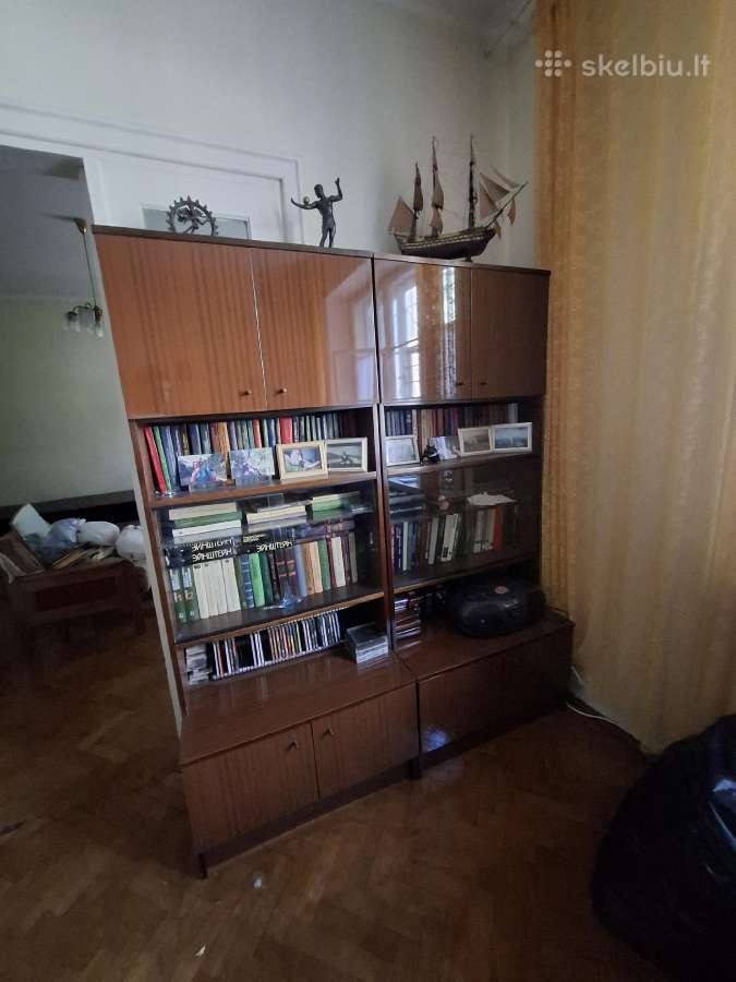 Atiduodama dviejų dalių sekcija