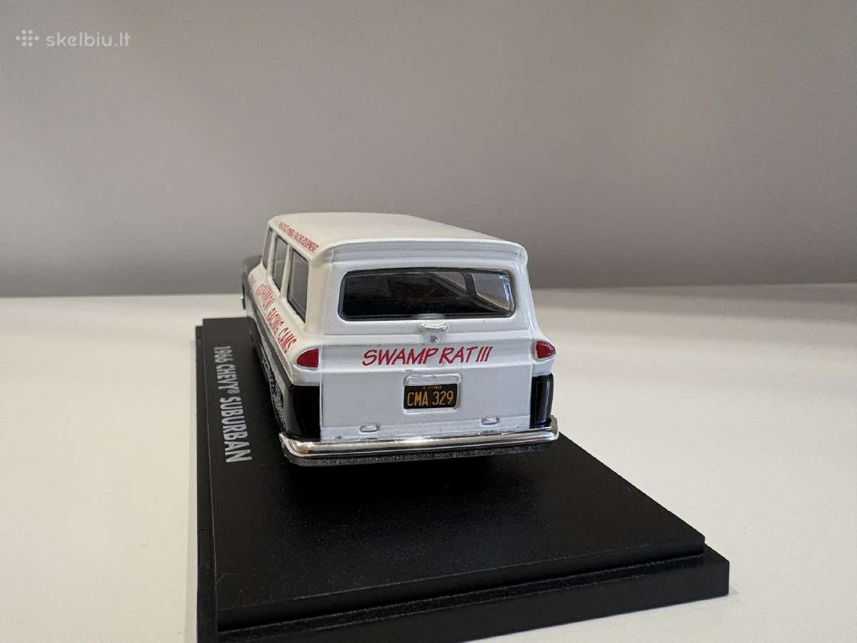 Chevy Suburban - nuotraukos Nr. 3