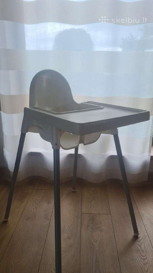 Ikea vaikiška kėdutė su padėklu ir paminkštinimu