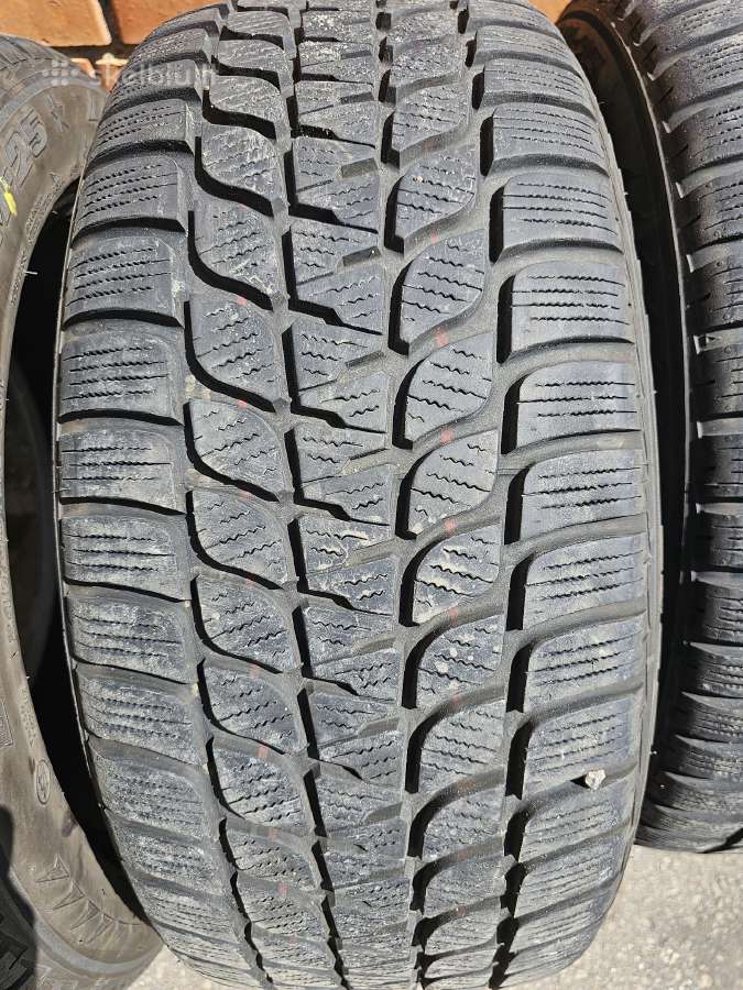 Brigestone blizzak 245/45r18