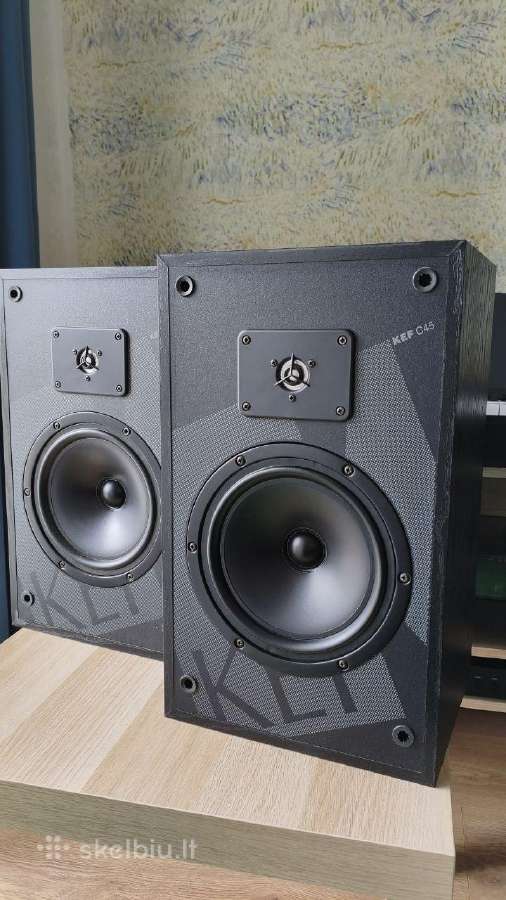 Kef C45 lentyninės akustinės kolonėlės