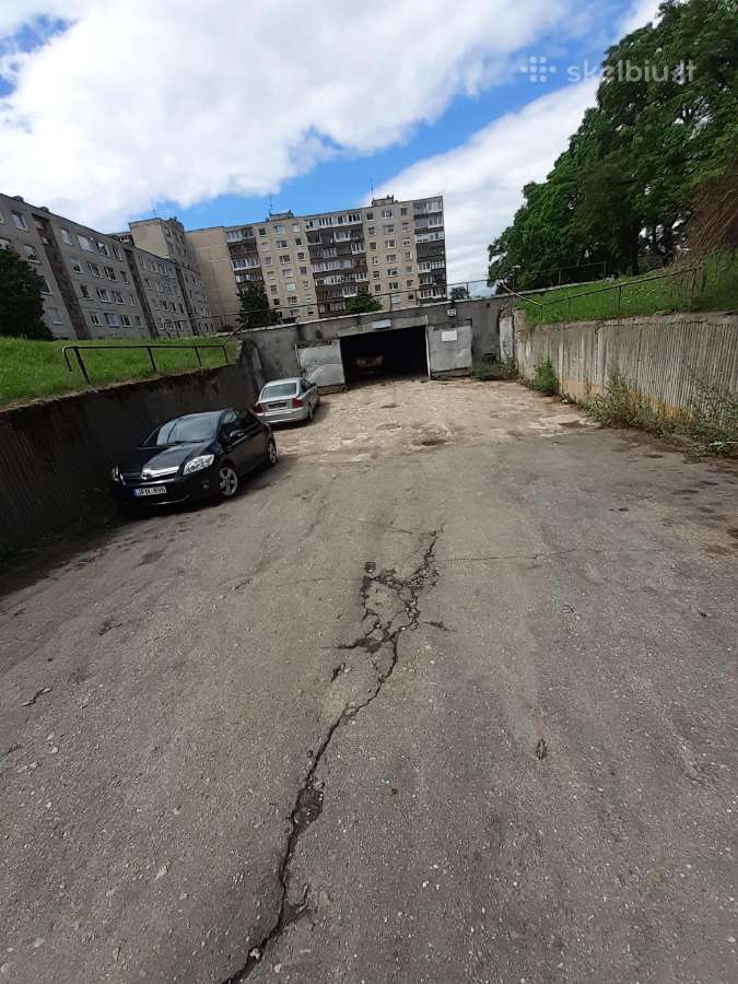 Ilgam laikui išnuomosiu garaza.