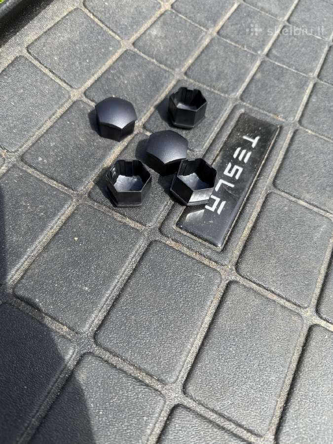 Tesla model S kilimėliai , ratlankių dangteliai - nuotraukos Nr. 2