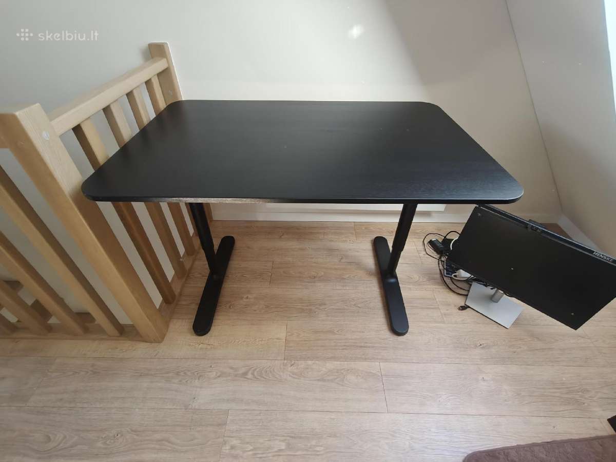 Ergonominis reguliuojam aukščio stalas Ikea Bekant