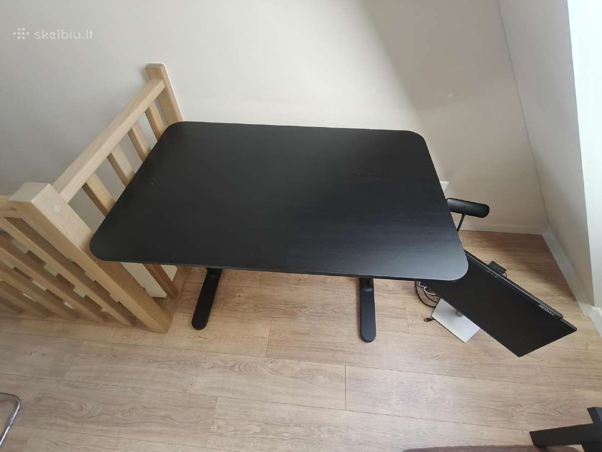 Ergonominis reguliuojamas stalas Ikea Bekant - nuotraukos Nr. 3