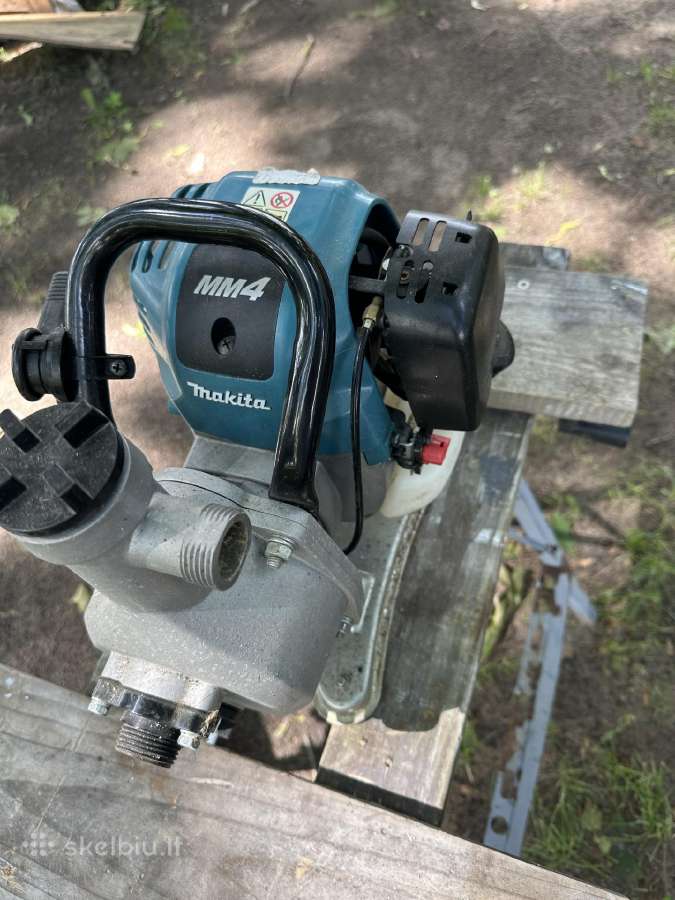 Benzininis vandens siurblys makita