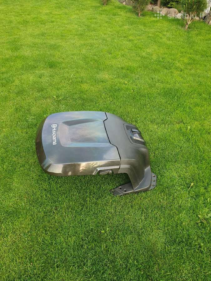 Husgvarna vejos roboto garažas
