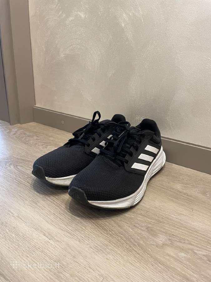 Adidas sportbačiai (44 2/3 dydžio)