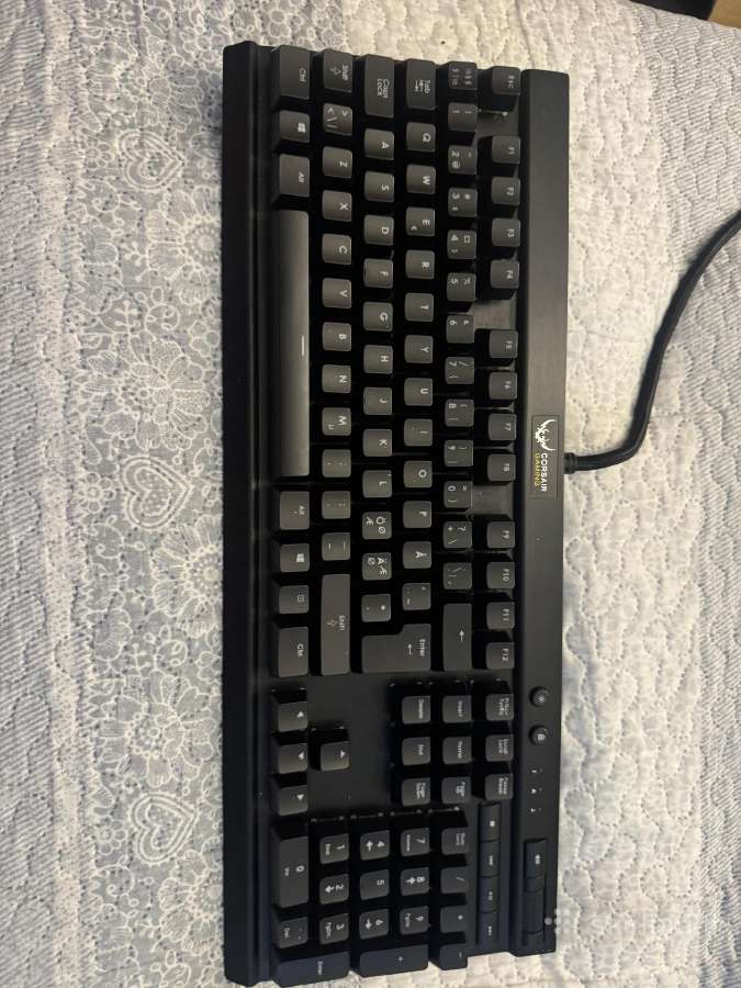 Corsair k70