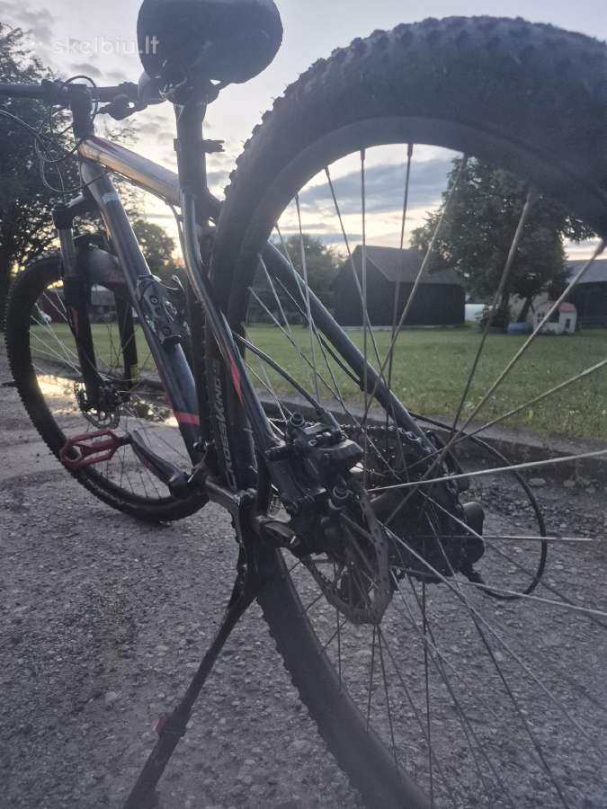 Parduodu specialized rockhopper dvirati . - nuotraukos Nr. 7